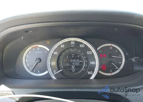 2017 Honda Accord Lx z USA, uszkodzony, nr VIN 1HGCR2F38HA118711